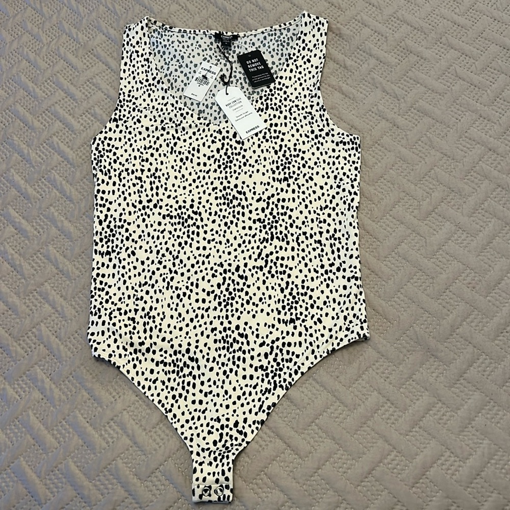 NWT Express Body Contour bodysuit size medium.